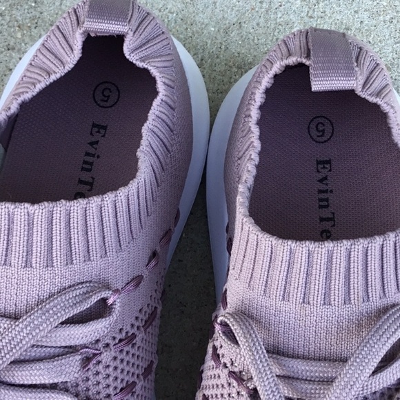 Evin Ter new sock slip on shoes. Lavender and white. Women’s size 5 - Picture 9 of 15